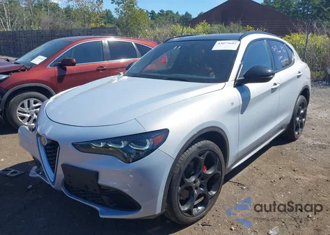 2024 Alfa Romeo Stelvio Ti Awd z USA, uszkodzony, nr VIN ZASPAKBN5R7D82103